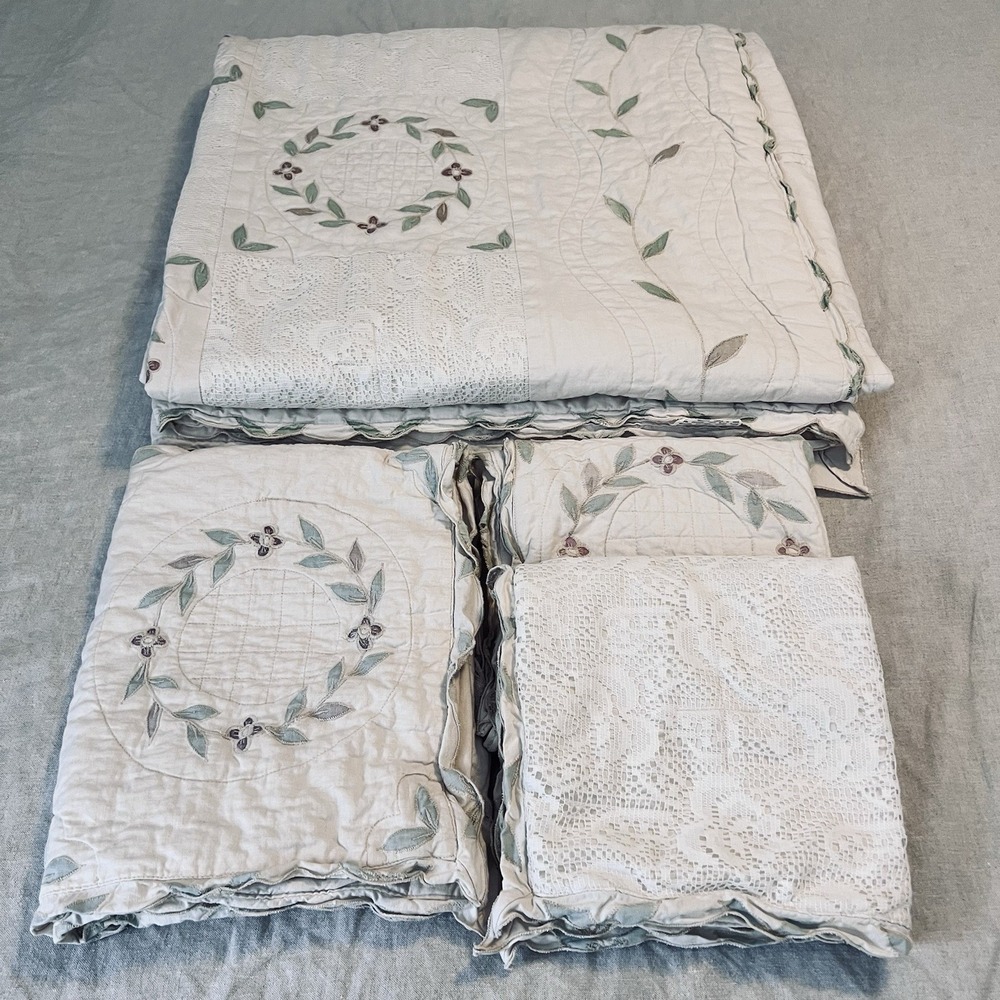 Vintage Quilt Embroidery Botanical Lace Flowers 81"x83" Set With 3 Pillow Covers - Picture 4 of 16
